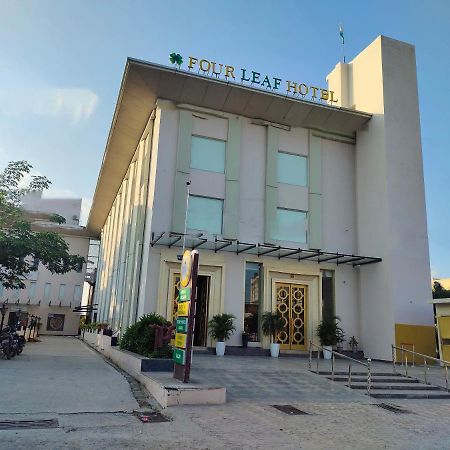 Four Leaf Hotel,Budaun Extérieur photo