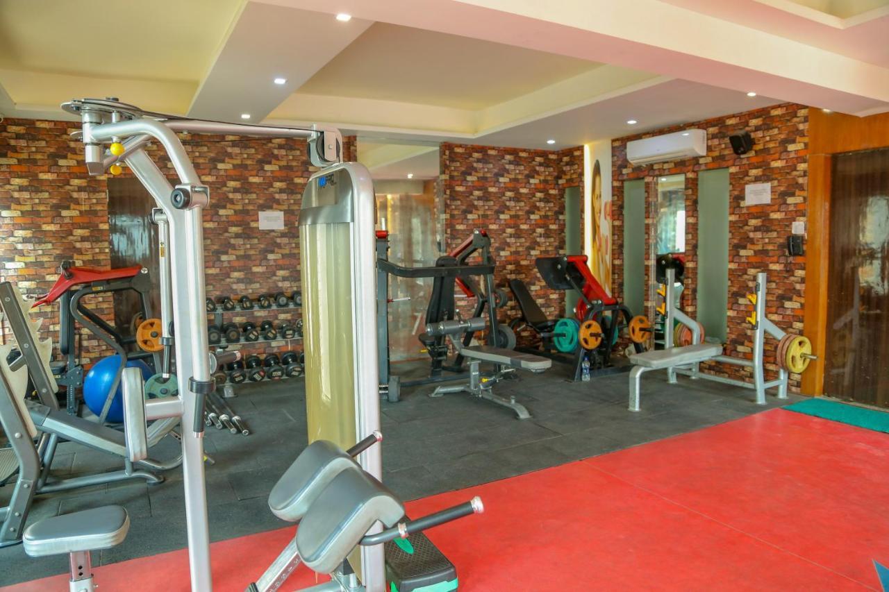 Four Leaf Hotel,Budaun Extérieur photo